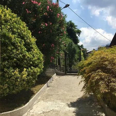 Feriehus Casa Stefania 2 Mandello del Lario